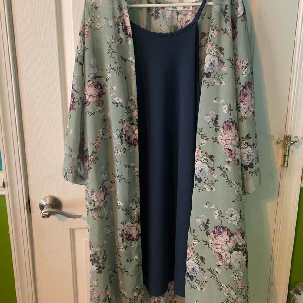 Juniors XXL shift dress and kimono combo